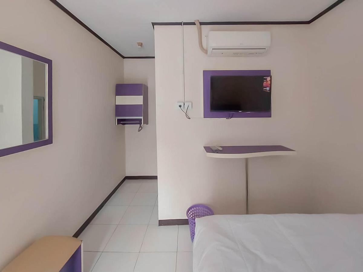 Reddoorz @ Jalan Ahmad Yani Hotel Karawang Buitenkant foto