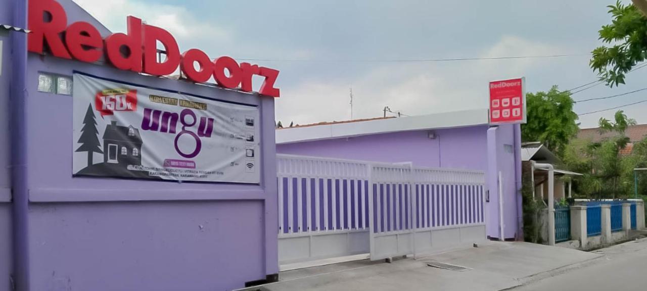 Reddoorz @ Jalan Ahmad Yani Hotel Karawang Buitenkant foto